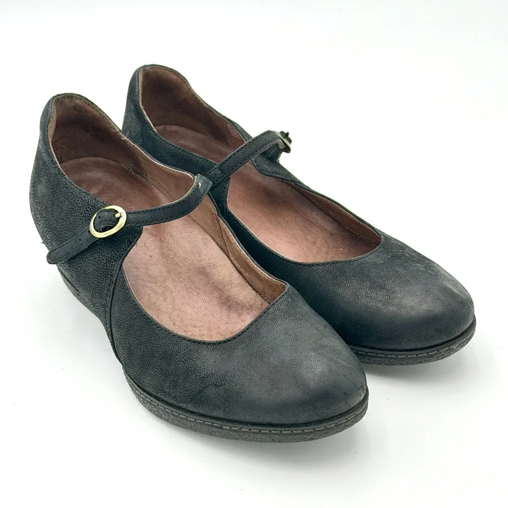 Dansko black pebbled